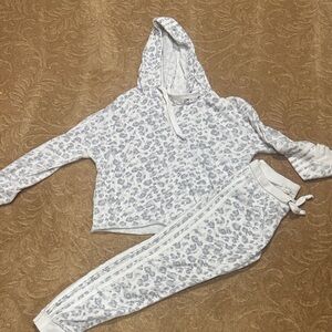 Vintage Havana White and Gray Leopard Print Hoodie and Joggers Set